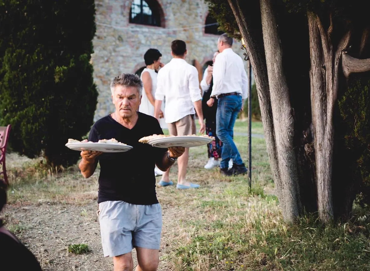 Farm stay Agriturismo Le Vignacce Villa Santa Luce Italy